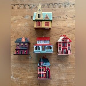 Set 5 - House ornaments - 1990’s